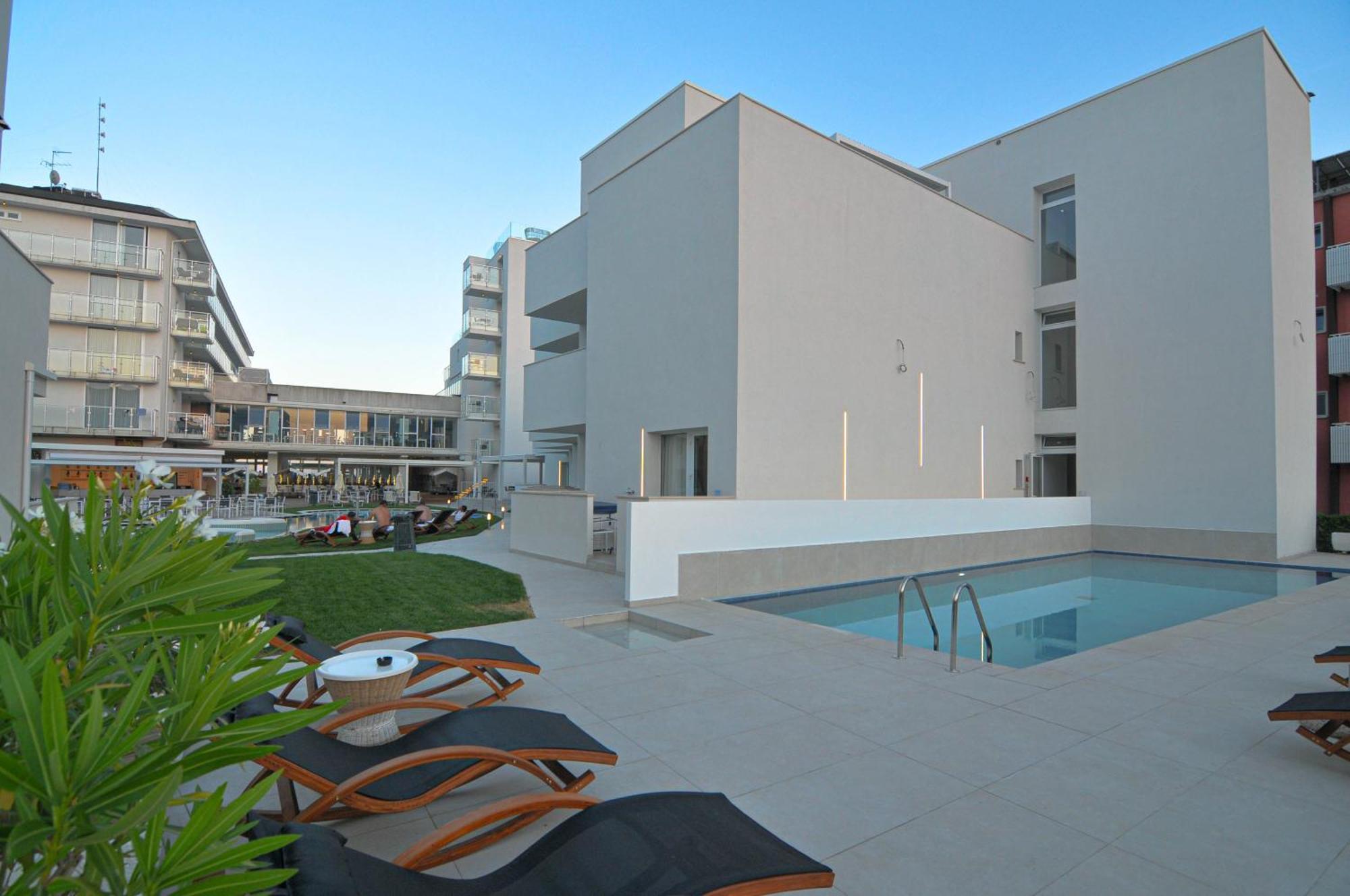Marina Junior Suite 4 Stelle S Caorle Exteriör bild